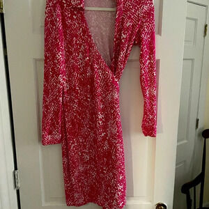 Womens DVF signature wrap dress Sz 4